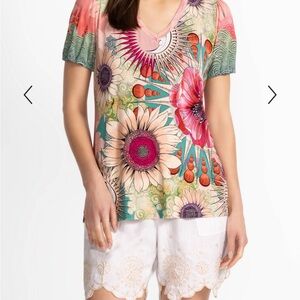 NWOT: Johnny Was THE JANIE FAVORITE V‑NECK PUFF SHORT SLEEVE TEE Large Emily